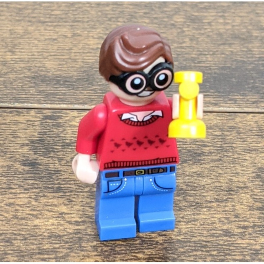 LEGO SH0464 Dick Grayson Minifigure – Red Sweater‎ – Batman Movie 70923